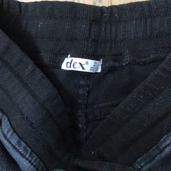 Black jogger skinny pull on jeans - Picture 2 of 3